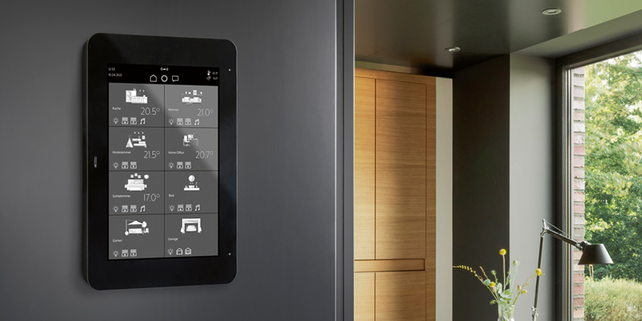 JUNG Smart Panel 8 bei Färber Elektro in Pegnitz